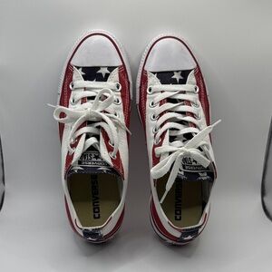 Converse women’s Red, White & Blue Low Top Sneakers with Star Print 7.5